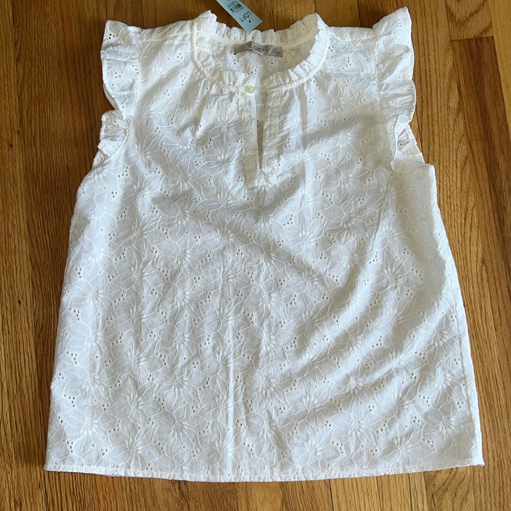 NWT beautiful Loft top